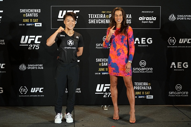 Weili Zhang to Defend Strawweight Title Against Xiaonan Yan at UFC 300